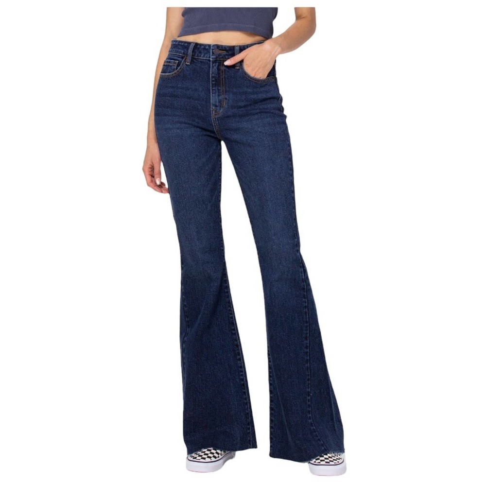 Cello High Waisted Slim Leg Flare Leg Jeans NWOT Size 7
